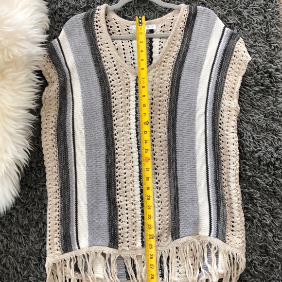 Sweater with fringe - Picture 5 of 5